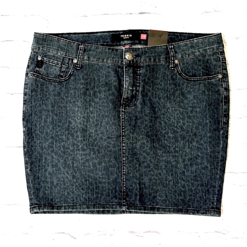 Torrid Denim Mini Skirt Dark Blue Animal Print Jean Skirt Plus Size 16 NWT